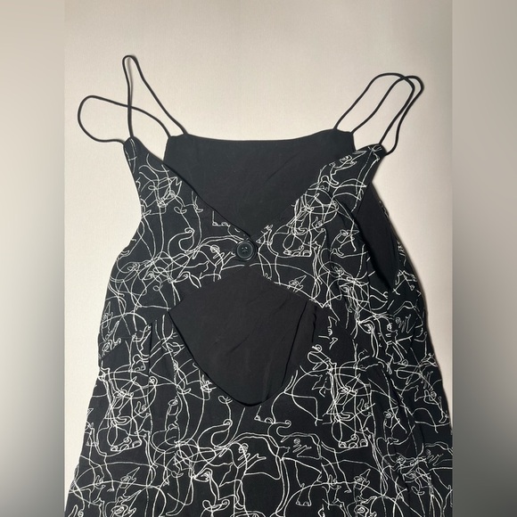 URBAN OUTFITTERS BLACK PATTERN DRESS WITH BACK DETAIL - Picture 4 of 5